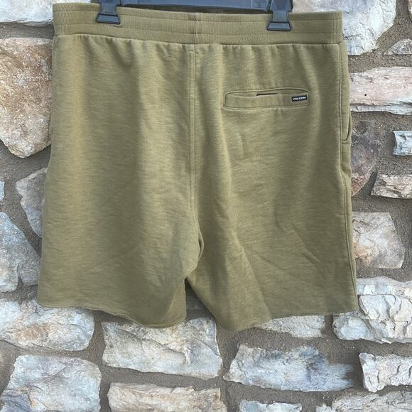 Volcom "true to this" green cotton pull-on comfort shorts size large - Picture 8 of 9